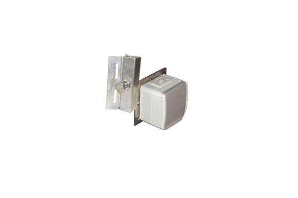 Mounting bracket with main socket